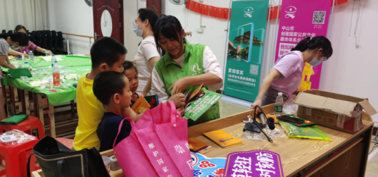 南頭鎮(zhèn)北帝社區(qū)親子立體書制作暨禁毒宣傳活動(dòng)100.png
